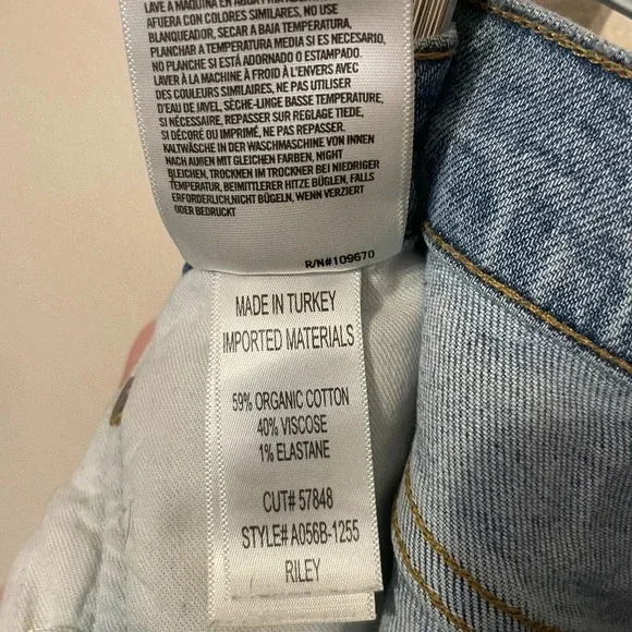 AGOLDE Riley Distressed Jeans Light Wash Denim Size 30 Button Fly - Picture 7 of 8